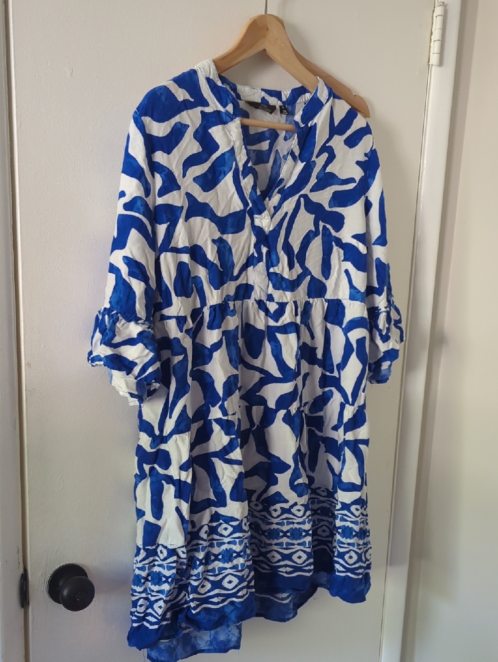 Relaxed Blue and White Printed Midi Dress